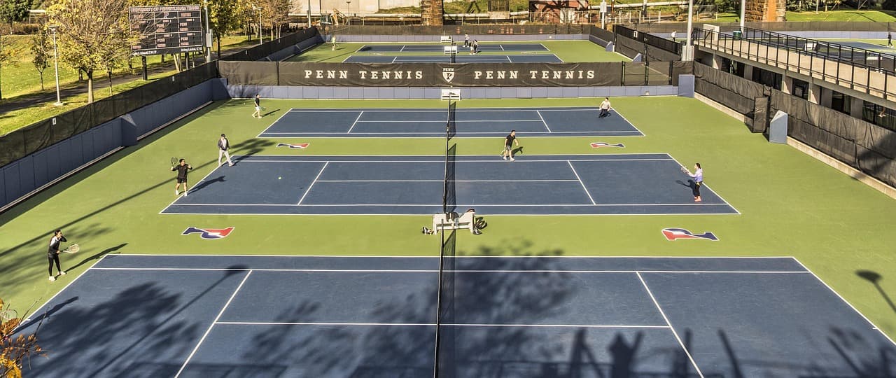 Imagem de destaque do post: Denis Shapovalov enfrenta Joao Fonseca nas quartas de final do Swiss Indoors Basel 2025
